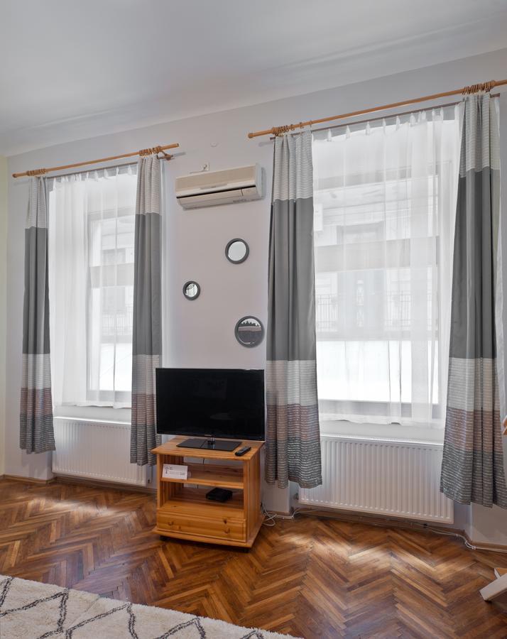 Capital Center Apartments Uelloi Budapest Exterior foto